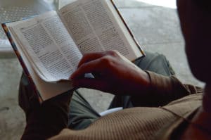 Reading Arabic Bible